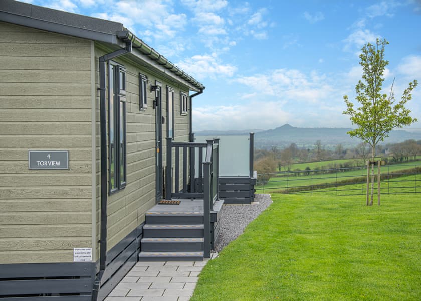 Tor View - Midsomer Lodges, Midsomer House, East Compton