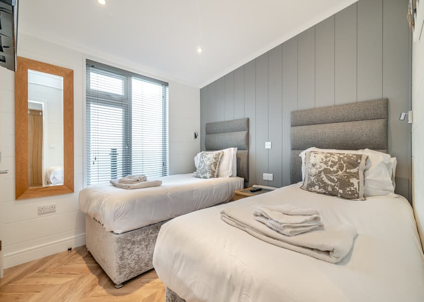 Tor View - Midsomer Lodges, Midsomer House, East Compton