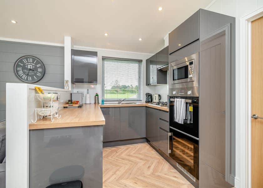 Exmoor View - Midsomer Lodges, Midsomer House, East Compton