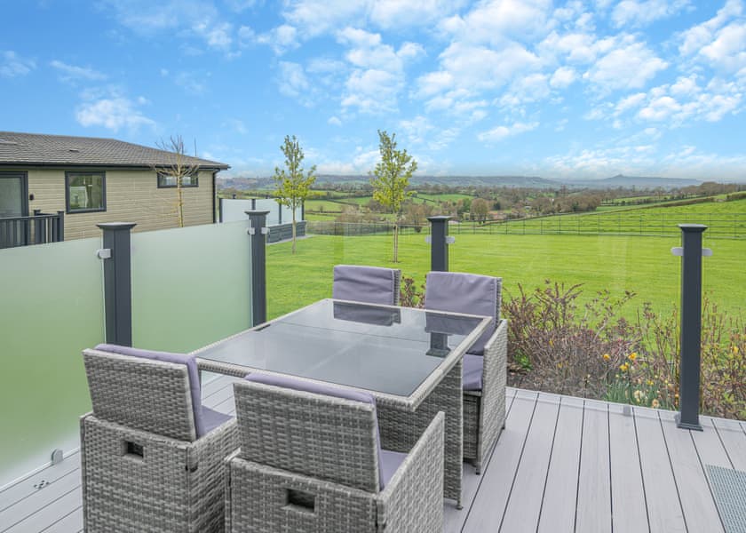 Quantock View - Midsomer Lodges, Midsomer House, East Compton