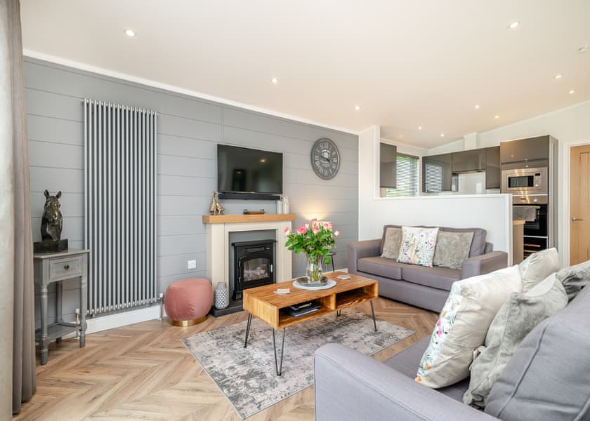 Quantock View - Midsomer Lodges, Midsomer House, East Compton