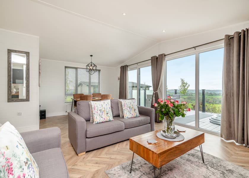 Quantock View - Midsomer Lodges, Midsomer House, East Compton