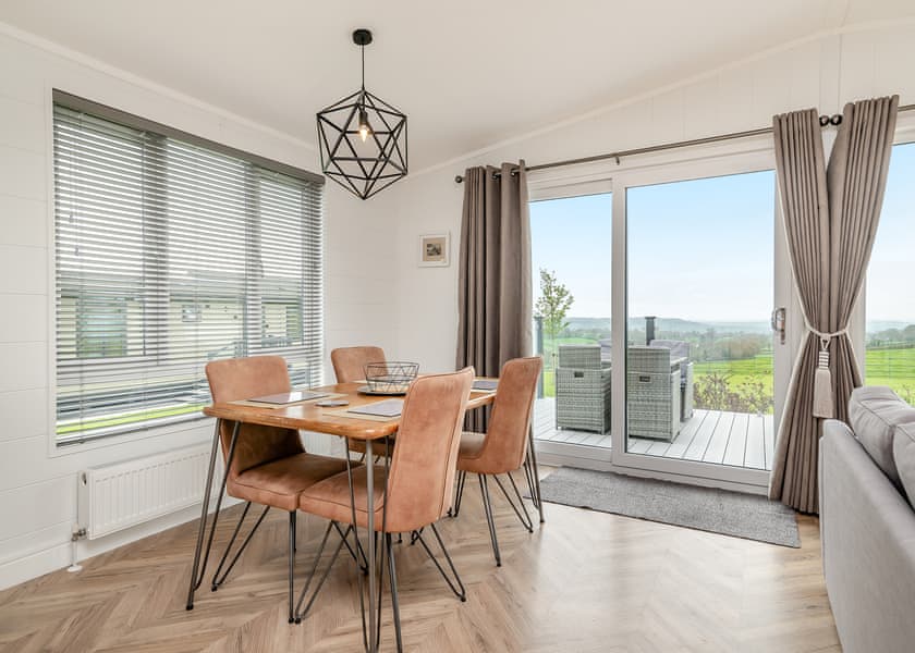 Quantock View - Midsomer Lodges, Midsomer House, East Compton