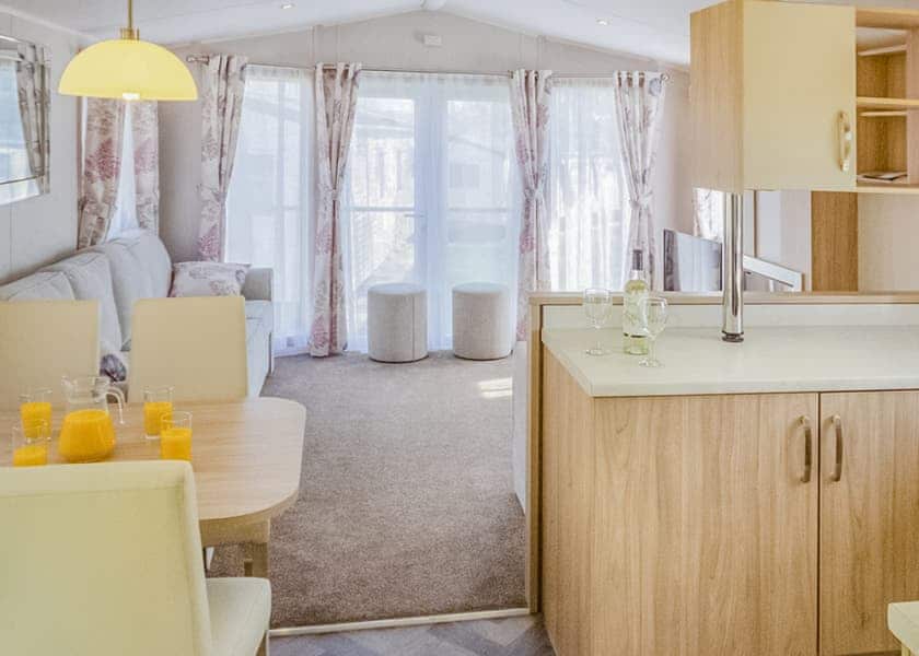 6 Berth Luxury Caravan Hot Tub (Pet) - Mill Rythe Holiday Park, Hayling Island