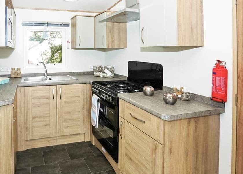 6 Berth Luxury Caravan Hot Tub (Pet) - Mill Rythe Holiday Park, Hayling Island