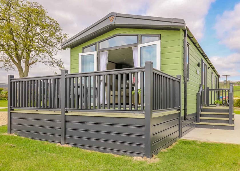 Owls Meadow - Meadow Springs Country & Leisure Park, Caersws