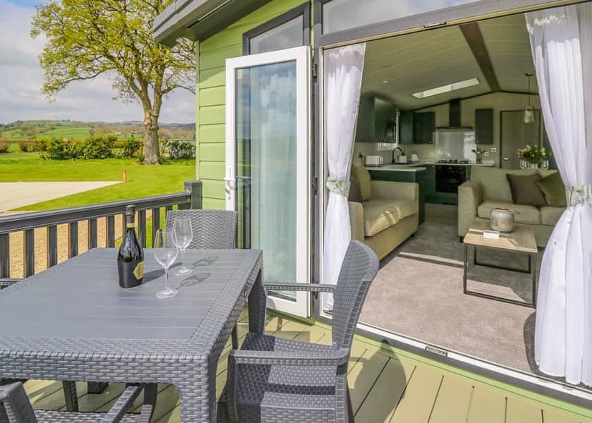 Owls Meadow - Meadow Springs Country & Leisure Park, Caersws