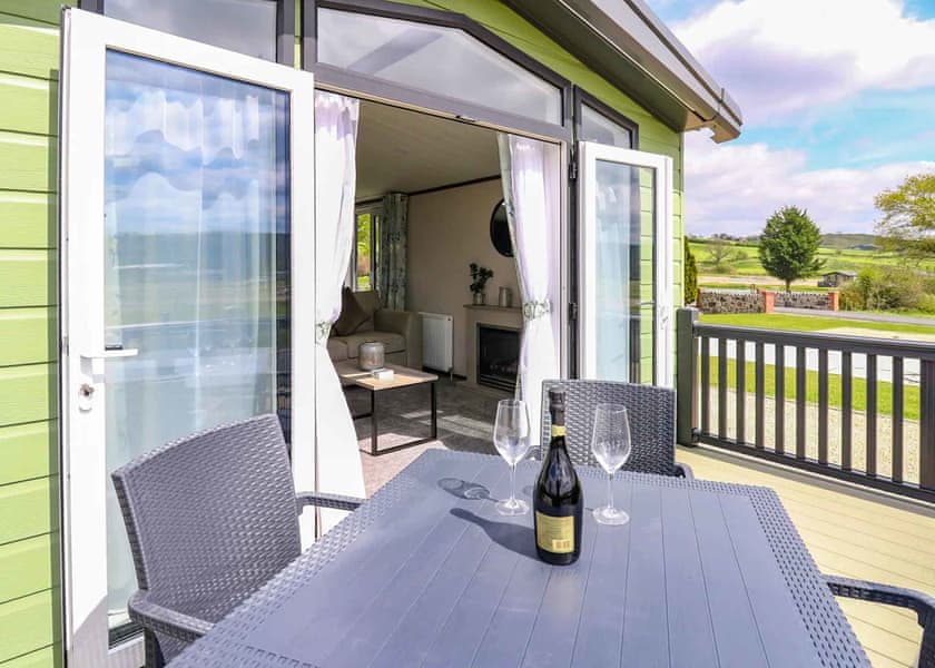 Owls Meadow - Meadow Springs Country & Leisure Park, Caersws