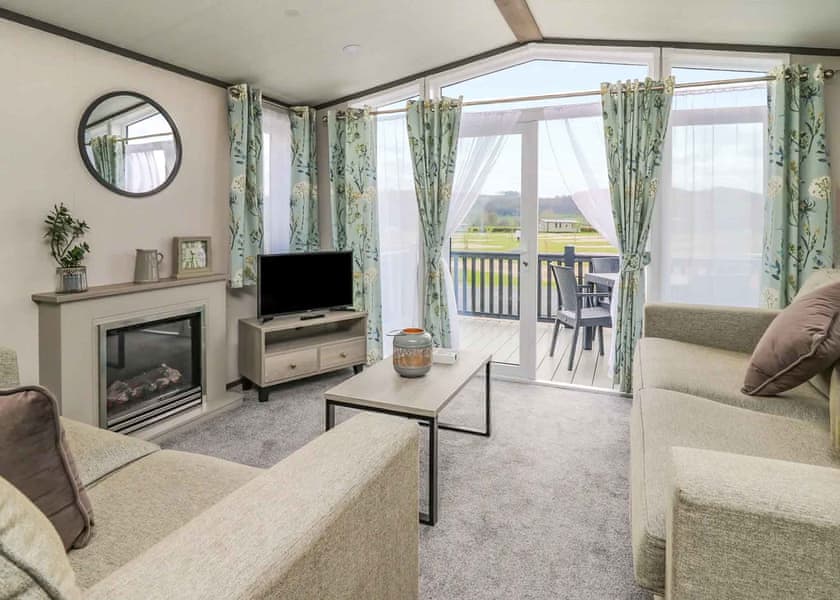 Owls Meadow - Meadow Springs Country & Leisure Park, Caersws