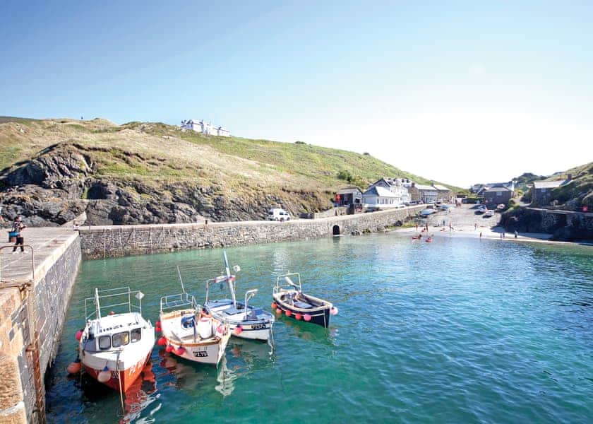 Mullion Cove Coastal Retreat, Mullion Cove, Helston