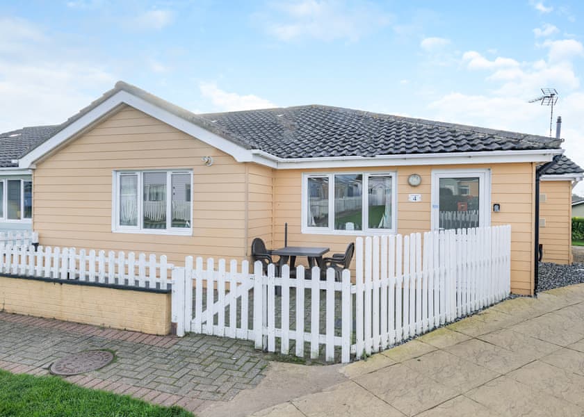 2 Bed Bungalow - Mundesley Holiday Village, Mundesley