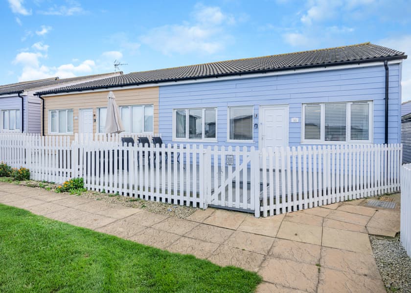 3 Bed Bungalow (Pet), 3 Bed Bungalow - Mundesley Holiday Village, Mundesley