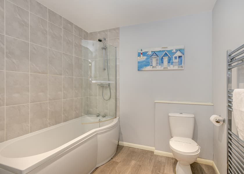 3 Bed Bungalow (Pet), 3 Bed Bungalow - Mundesley Holiday Village, Mundesley