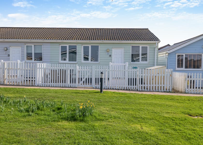 Compact 3 Bed Bungalow - Mundesley Holiday Village, Mundesley