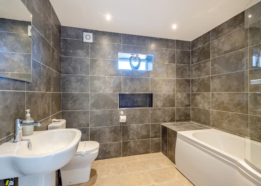 Ebony Barn (Pet) - Mundesley Holiday Village, Mundesley