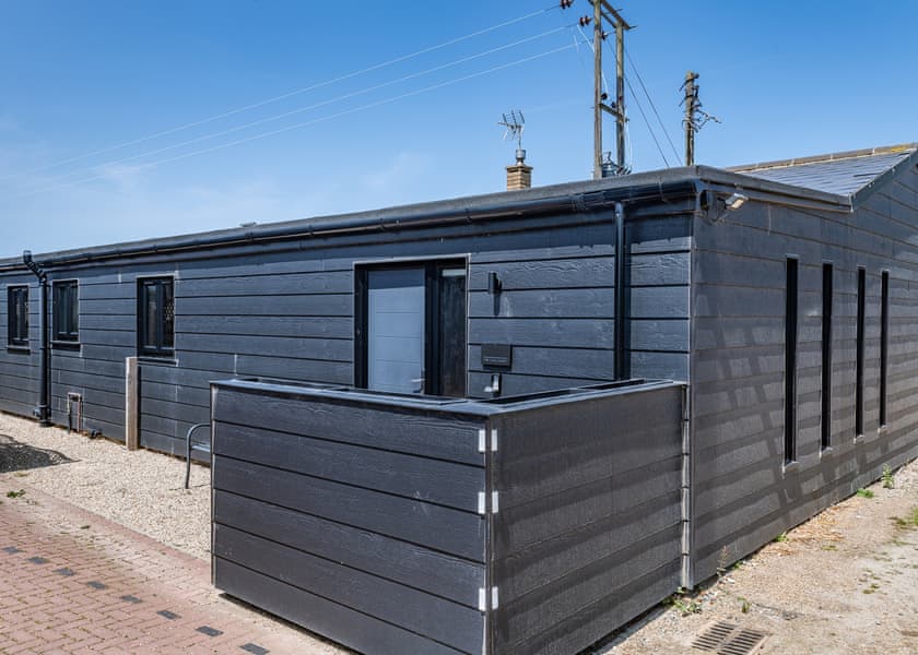 Sanctuary Barn (Pet) - Mundesley Holiday Village, Mundesley