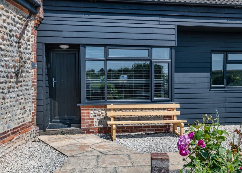 Seal Cottage (Pet) - Mundesley Holiday Village, Mundesley