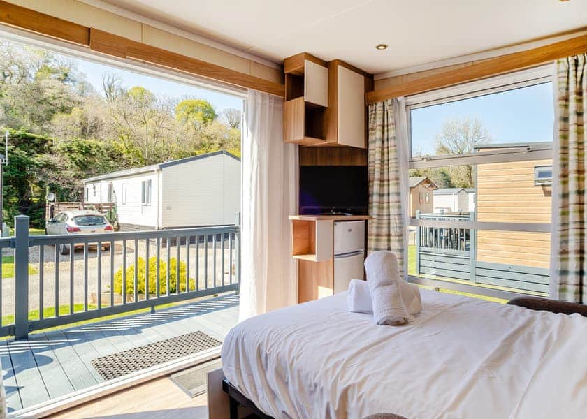 Kingfisher Studio Pod - Notter Bridge Holiday Park, Notter Bridge, Saltash