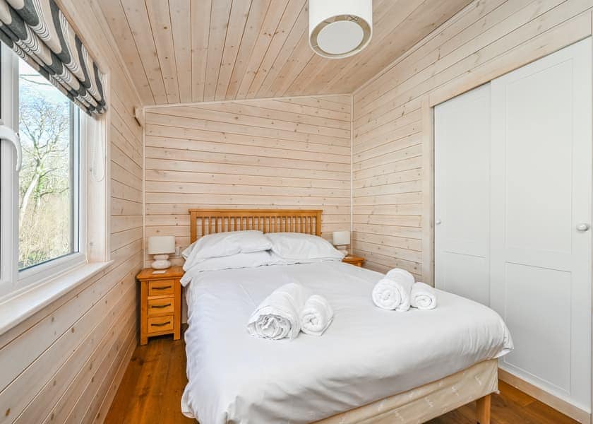 Bluebell Fishing Lodge - Notter Bridge Holiday Park, Notter Bridge, Saltash