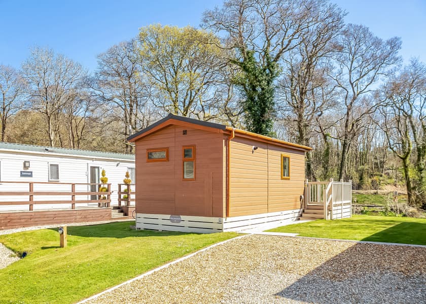 Ensuite Glamping Studio Lodge – Anglers Roost - Notter Bridge Holiday Park, Notter Bridge, Saltash