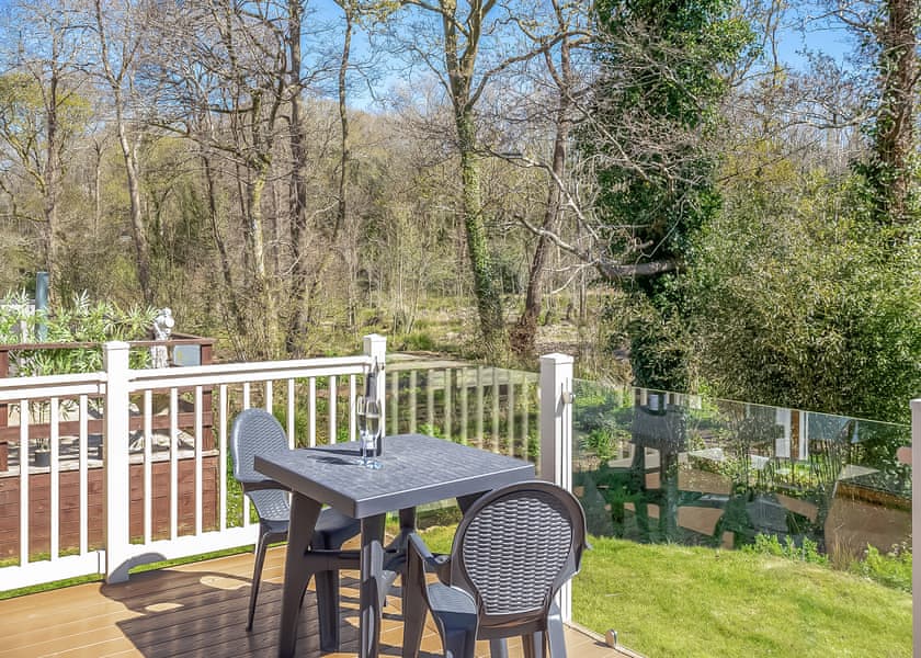 Ensuite Glamping Studio Lodge – Anglers Roost - Notter Bridge Holiday Park, Notter Bridge, Saltash