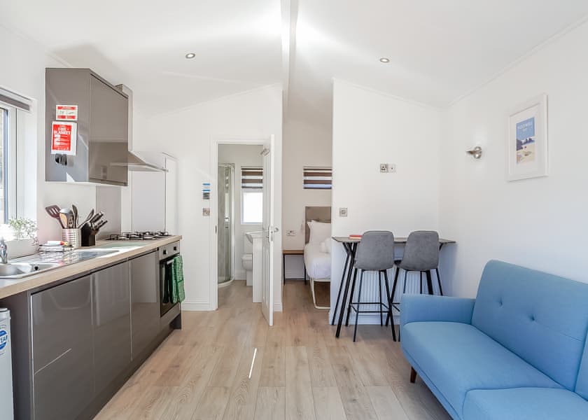 Ensuite Glamping Studio Lodge – Anglers Roost - Notter Bridge Holiday Park, Notter Bridge, Saltash