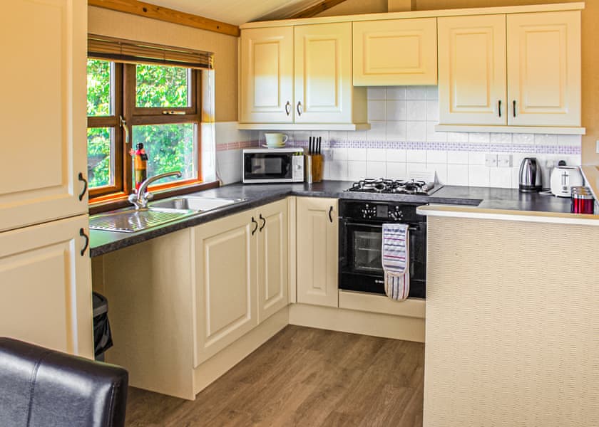 Lintrathen Lodge - Nethercraig Holiday Park, Alyth, Perthshire