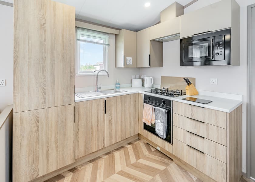 Airlie Caravan - Nethercraig Holiday Park, Alyth, Perthshire