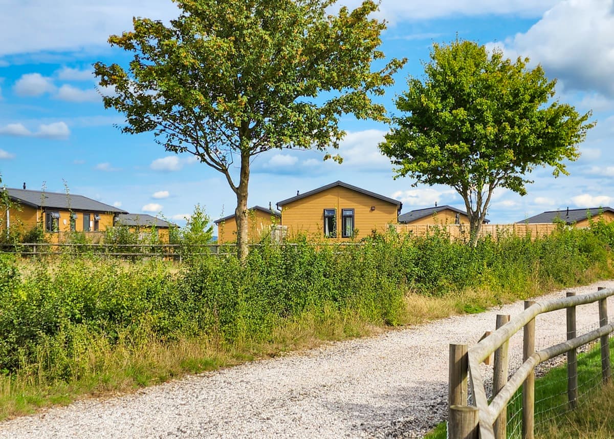 New Oaks Farm Lodges - Holiday Lodge in South West England - Image 2