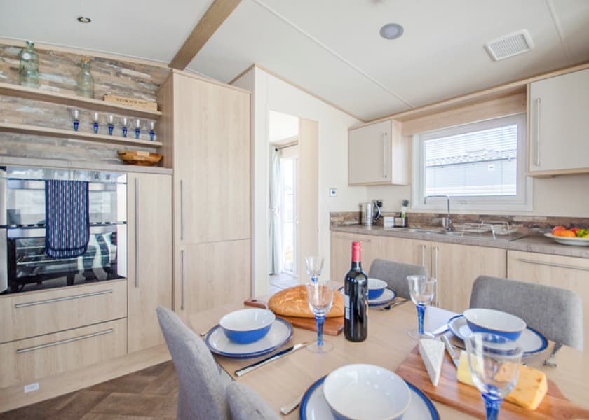 Platinum Caravan 2 Sleeps 4 - New Beach, Dymchurch