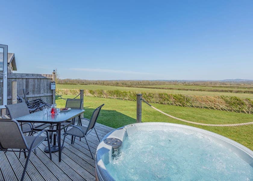 Willow Lodge - New Oaks Farm Lodges, West Lydford, Nr Glastonbury