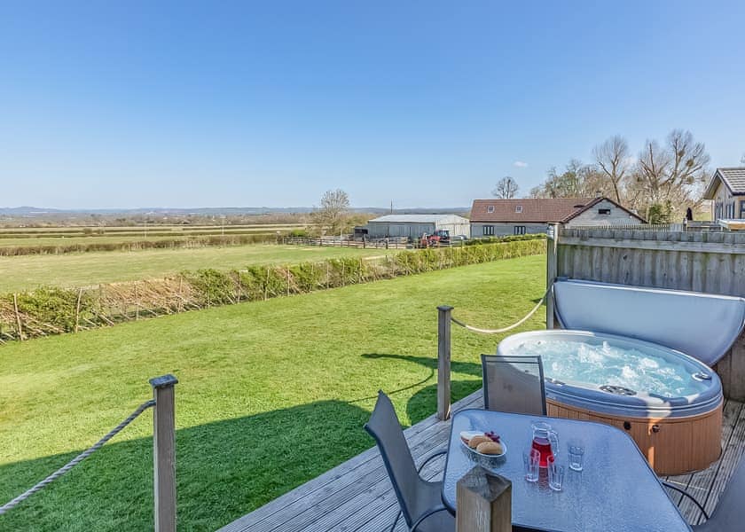 Willow Lodge - New Oaks Farm Lodges, West Lydford, Nr Glastonbury