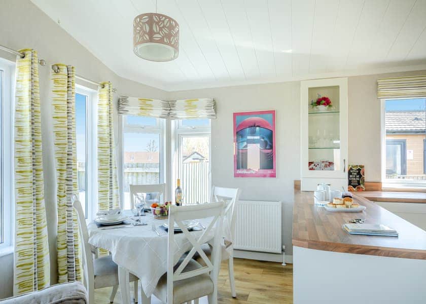 Willow Lodge - New Oaks Farm Lodges, West Lydford, Nr Glastonbury