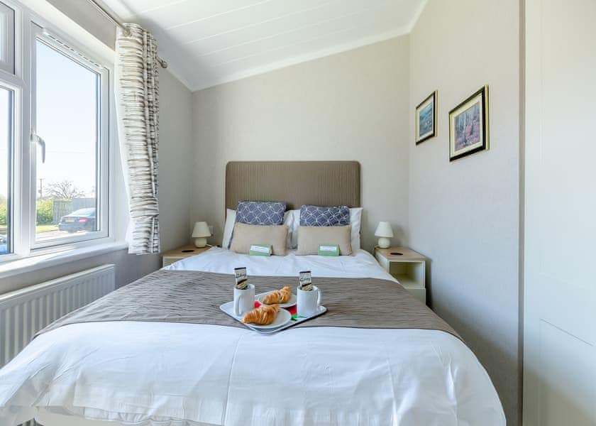 Willow Lodge - New Oaks Farm Lodges, West Lydford, Nr Glastonbury