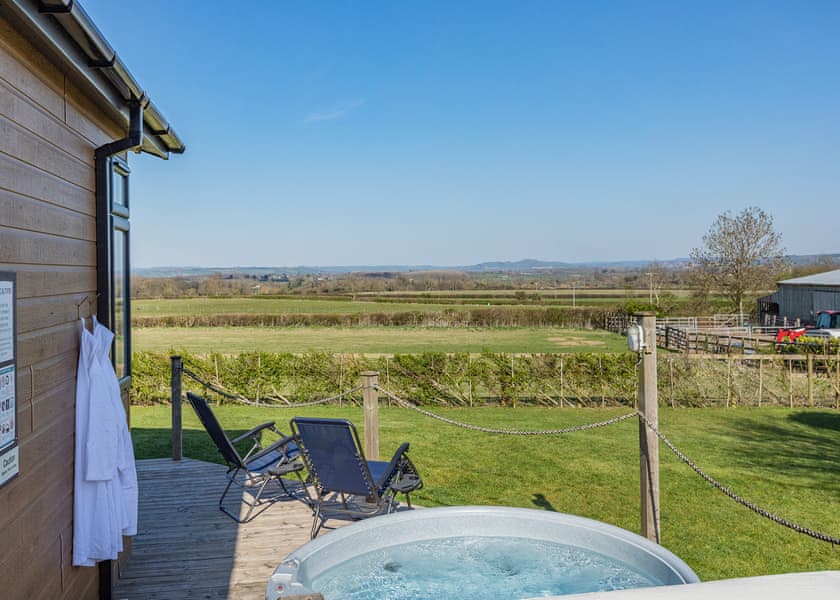 Maple Lodge - New Oaks Farm Lodges, West Lydford, Nr Glastonbury