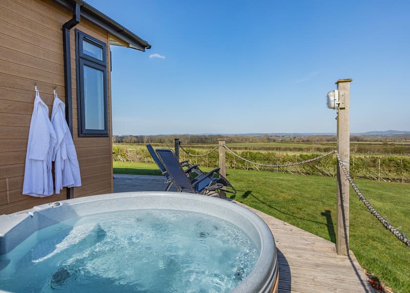 Maple Lodge - New Oaks Farm Lodges, West Lydford, Nr Glastonbury