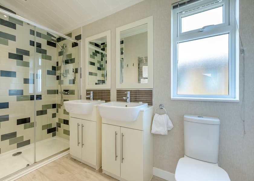 Maple Lodge - New Oaks Farm Lodges, West Lydford, Nr Glastonbury