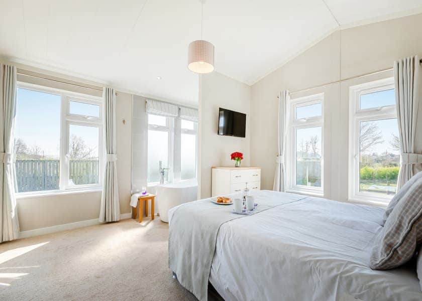 Chestnut Lodge - New Oaks Farm Lodges, West Lydford, Nr Glastonbury