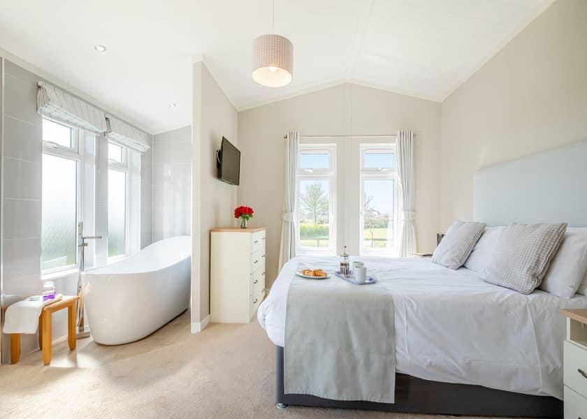 Chestnut Lodge - New Oaks Farm Lodges, West Lydford, Nr Glastonbury