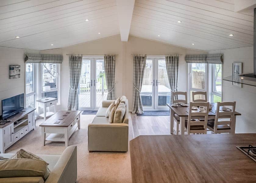 Deluxe Spa - Alder Country Park, North Walsham