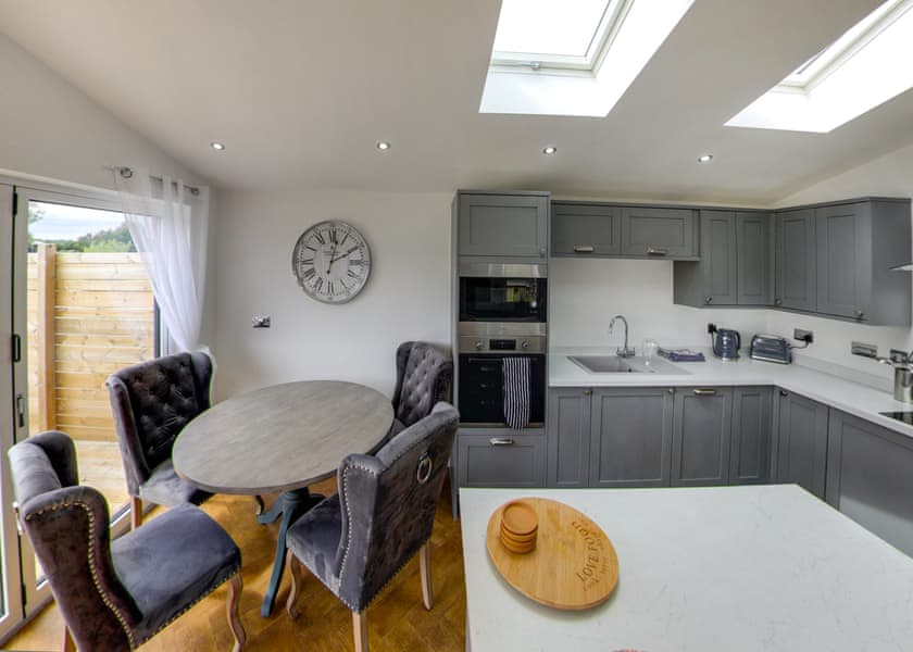 Chaffinch Lodge - Noahs Retreat, Laceby