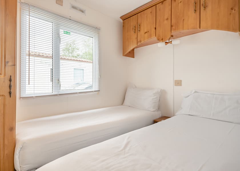 Norfolk Caravan 4 - Norfolk Broads Country Park, Potter Heigham