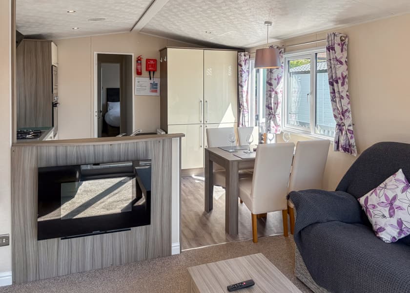 Park View Premier Serene Pet - Norfolk Broads Country Park, Potter Heigham