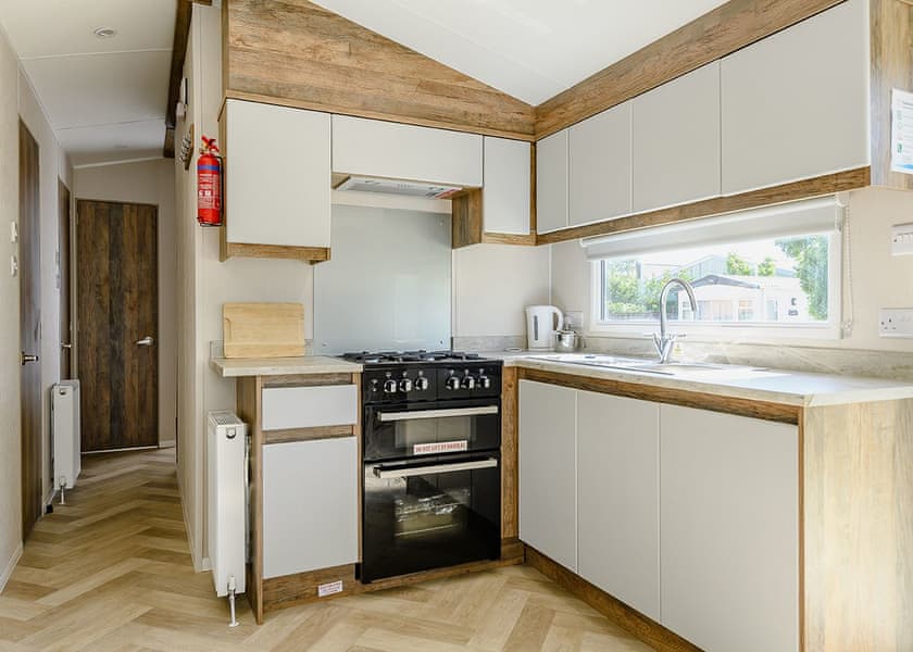 Gold 6 Caravan (Pet) - North Shore Holiday Park, Roman Bank, Skegness