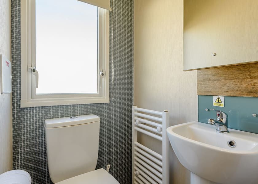 Gold 6 Caravan (Pet) - North Shore Holiday Park, Roman Bank, Skegness