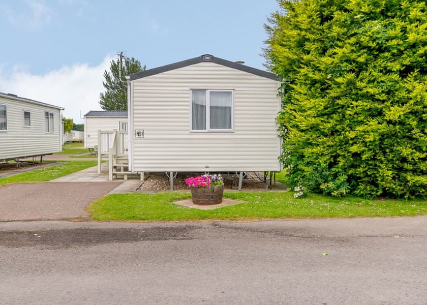 Gold 8 Caravan - North Shore Holiday Park, Roman Bank, Skegness