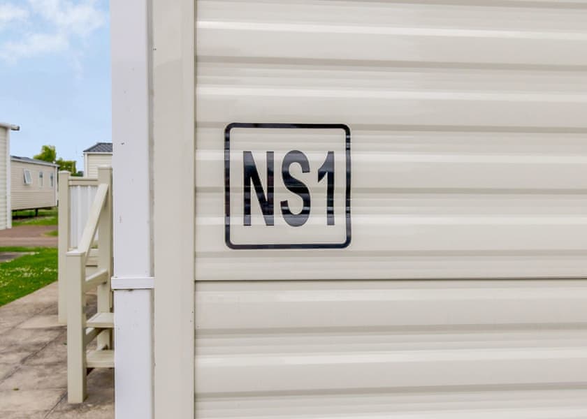 Gold 8 Caravan - North Shore Holiday Park, Roman Bank, Skegness