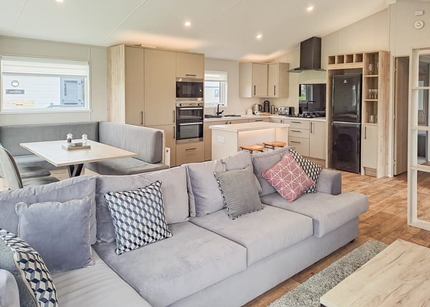 Platinum 3 bed lodge (Pet) - North Shore Holiday Park, Roman Bank, Skegness