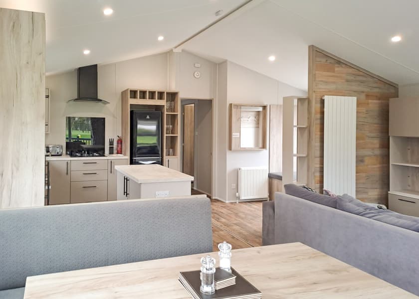 Platinum 3 bed lodge (Pet) - North Shore Holiday Park, Roman Bank, Skegness