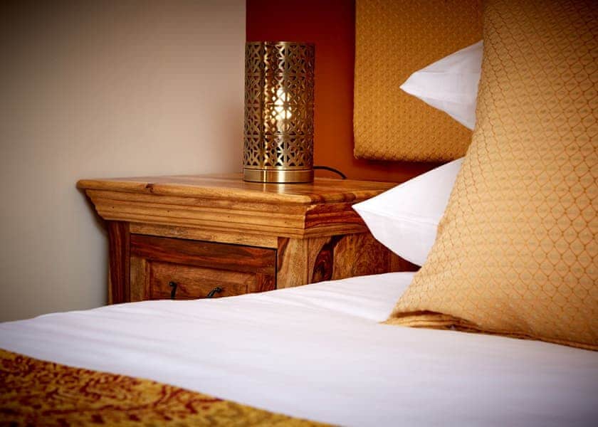 Relaxing double bedroom | The Raj - North Star Sanctum, Fitling, near Hornsea